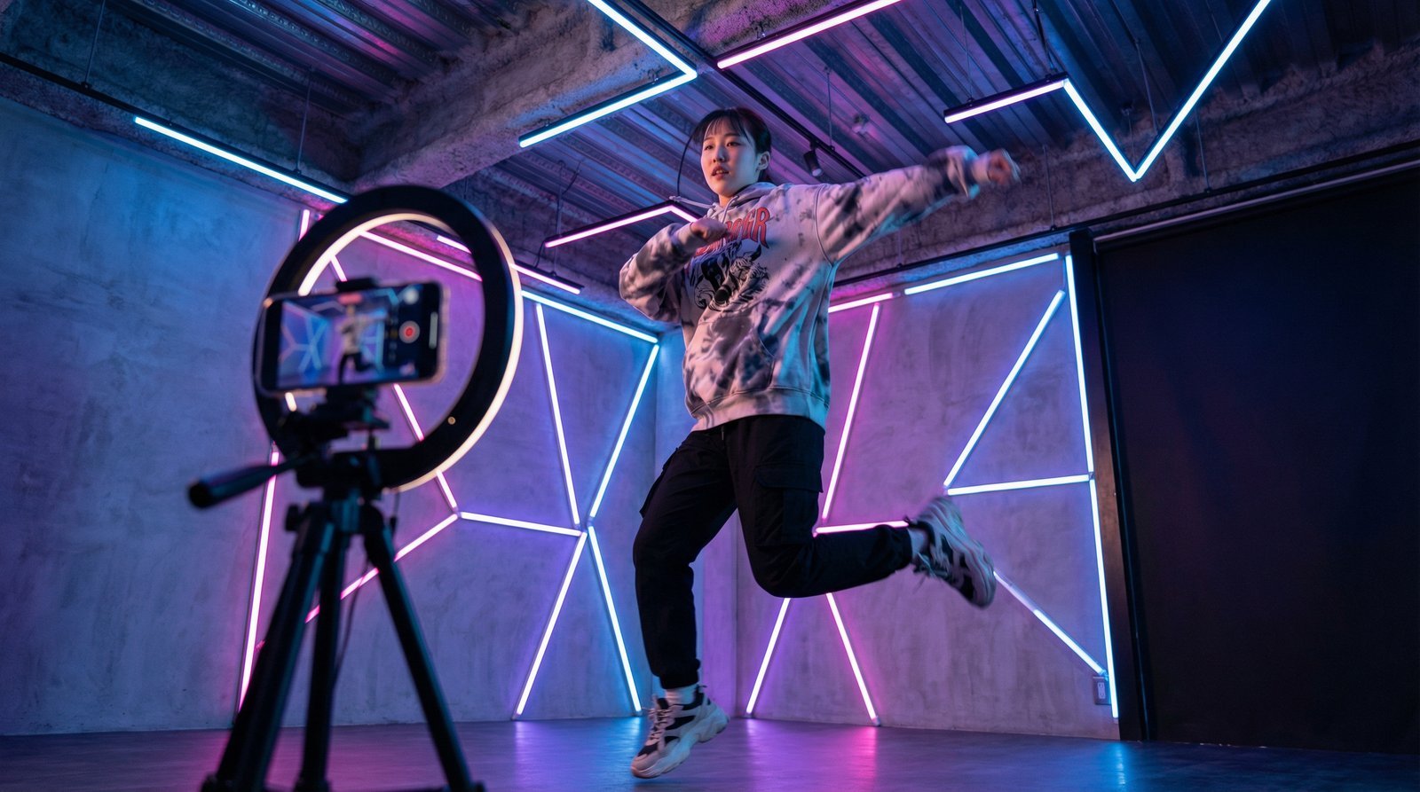 海角社区短视频-潮流舞蹈挑战